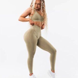 ALPHALETE Amplify Contour Leggings Cheeky Seamless Birchwood Womens Medium x 28"